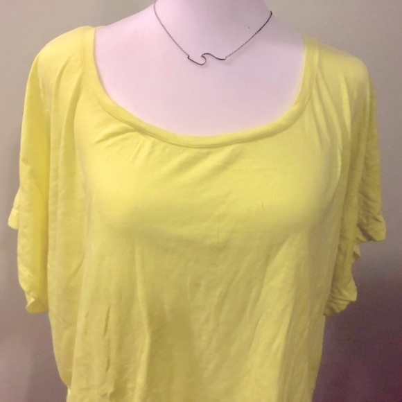 VS PINK Cropped Tee size small - Picture 5 of 7